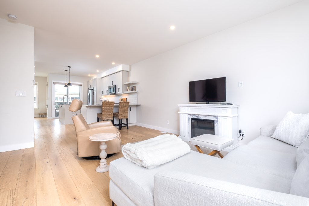 4-2452WASHINGTONStreet-v2-mtp-2026-lw-003