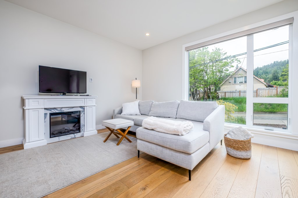 4-2452WASHINGTONStreet-v2-mtp-2026-lw-004