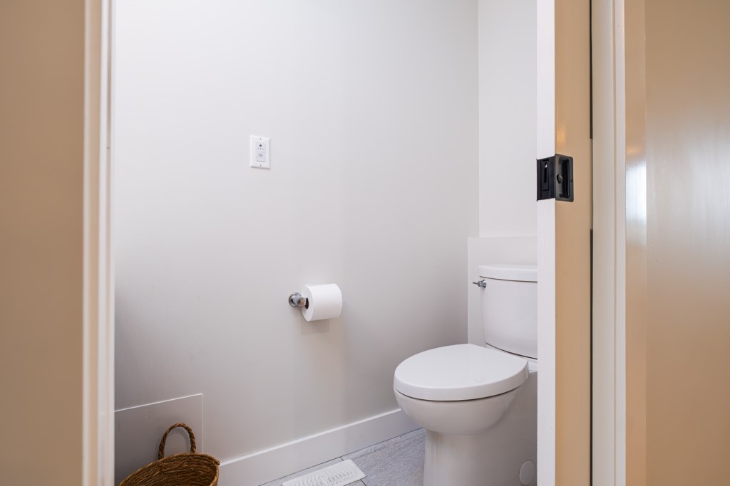 4-2452WASHINGTONStreet-v2-mtp-2026-lw-015