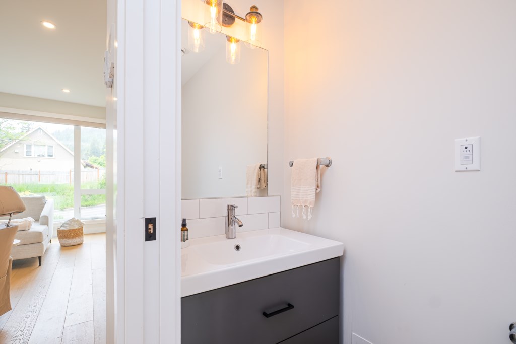4-2452WASHINGTONStreet-v2-mtp-2026-lw-016