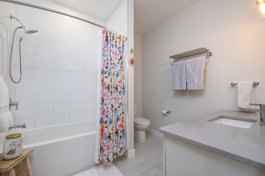 4-2452WASHINGTONStreet-v2-mtp-2026-lw-027