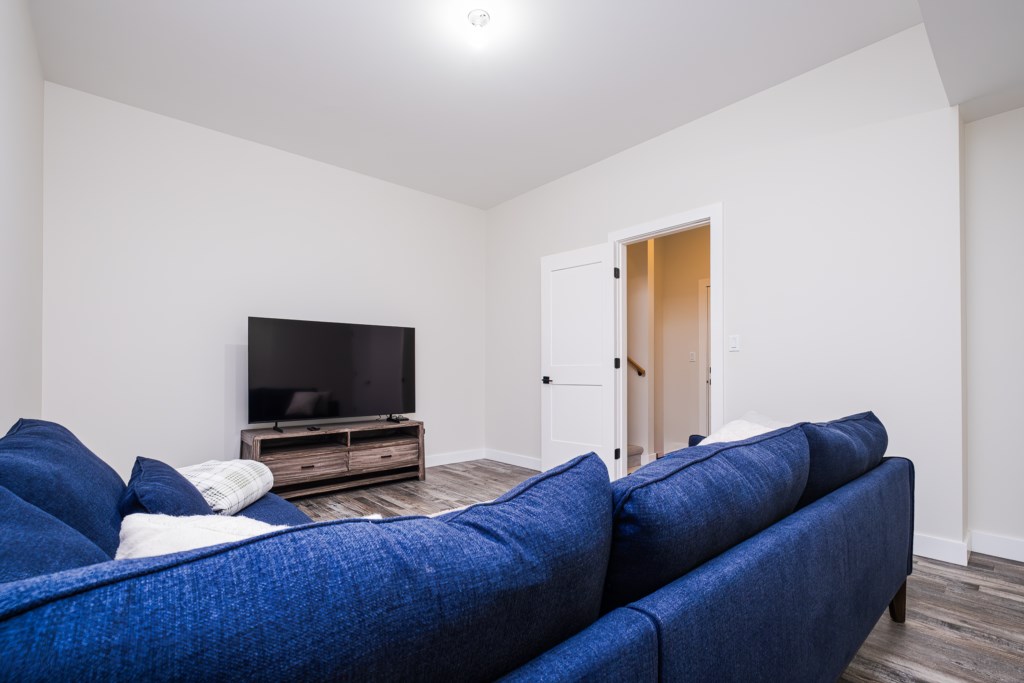 4-2452WASHINGTONStreet-v2-mtp-2026-lw-029