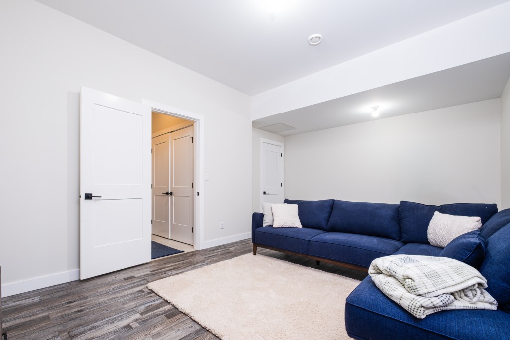 4-2452WASHINGTONStreet-v2-mtp-2026-lw-030