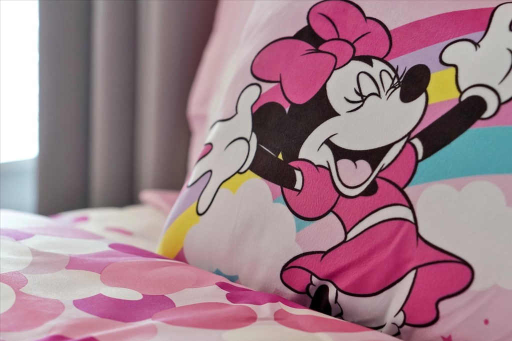 Minnie Mouse Bedroom 2