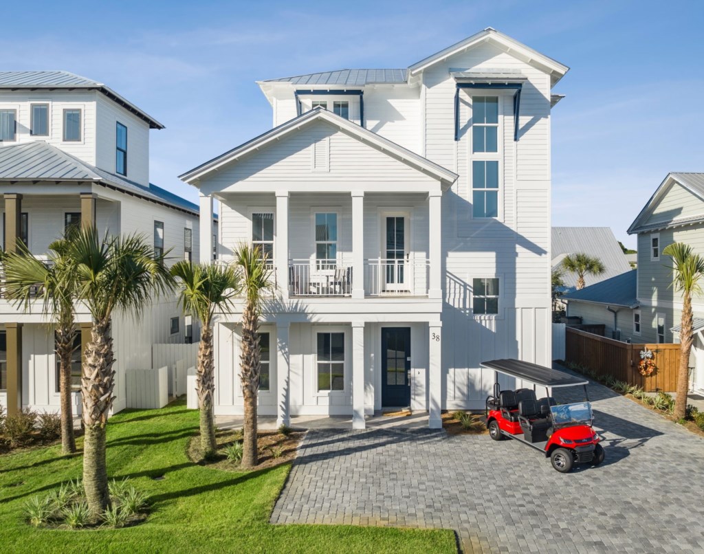  Three story house with golf cart included