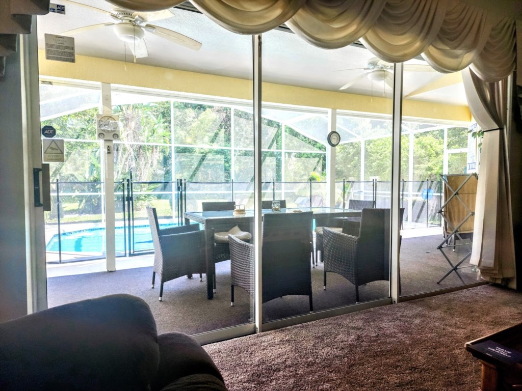 OutsideViewFromLivingRoom.jpg