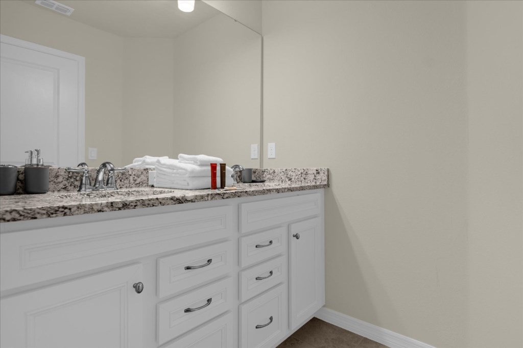 7 bedroom vacation house at Windsor Island Resort - Image 44