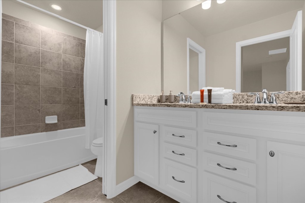 5 bedroom vacation townhouse at Windsor Island Resort - Image 42