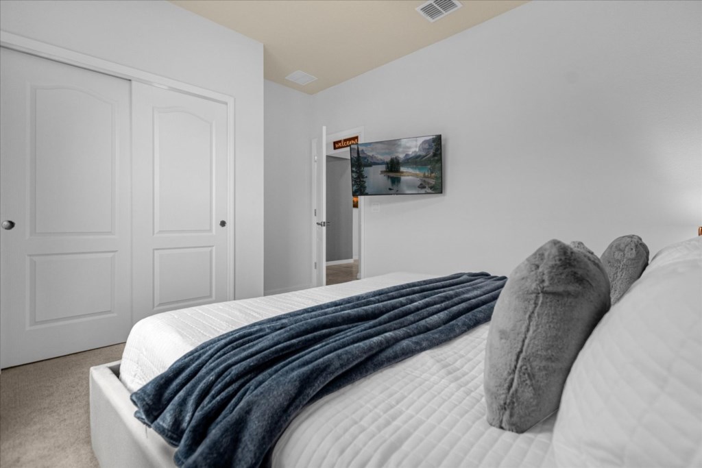 5 bedroom vacation townhouse at Solterra - Image 18