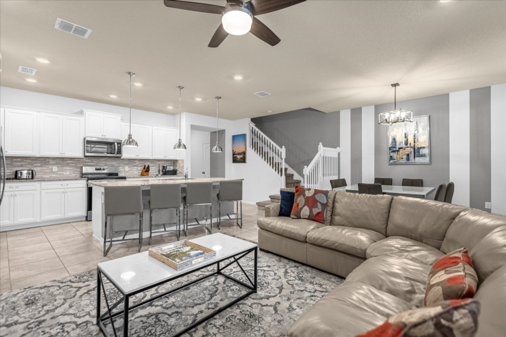 5 bedroom vacation townhouse at Solterra - Image 4