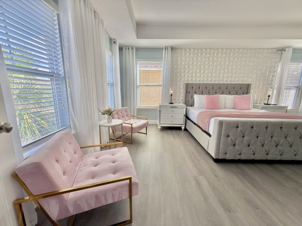 6CC00D0F-64B0-463C-9E2F-FC2012046178_1_102_a