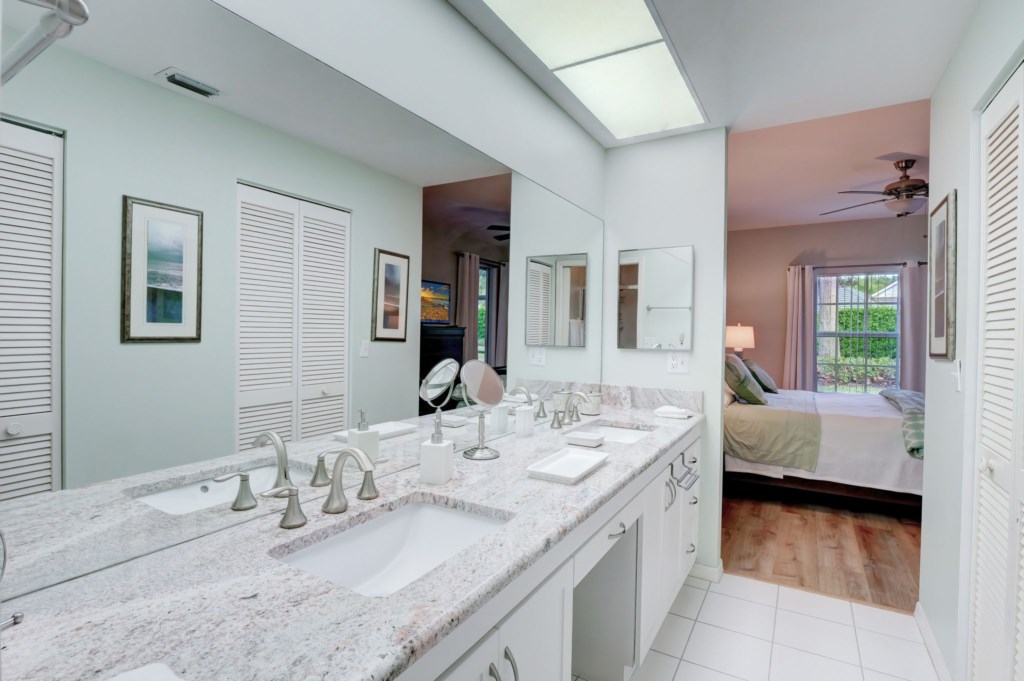 30-853TanbarkDr,104,Naples-30