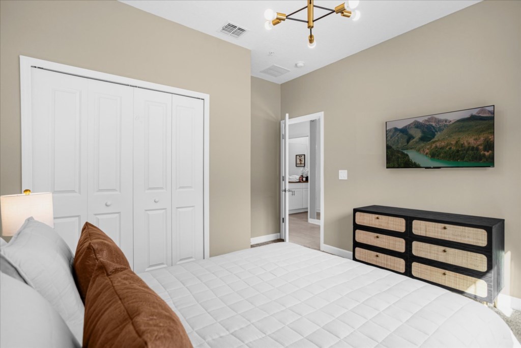 5 bedroom vacation townhouse at Storey Lake - Image 13