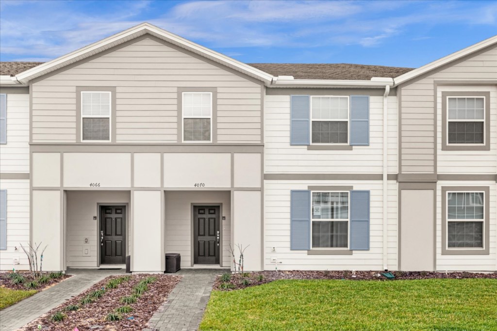 5 bedroom vacation townhouse at Windsor Island Resort - Image 1