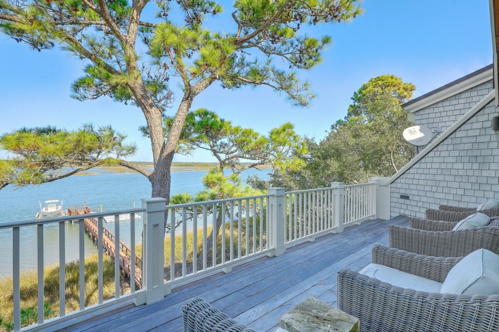 Kiawah Island Luxury: River Views & Private Dock