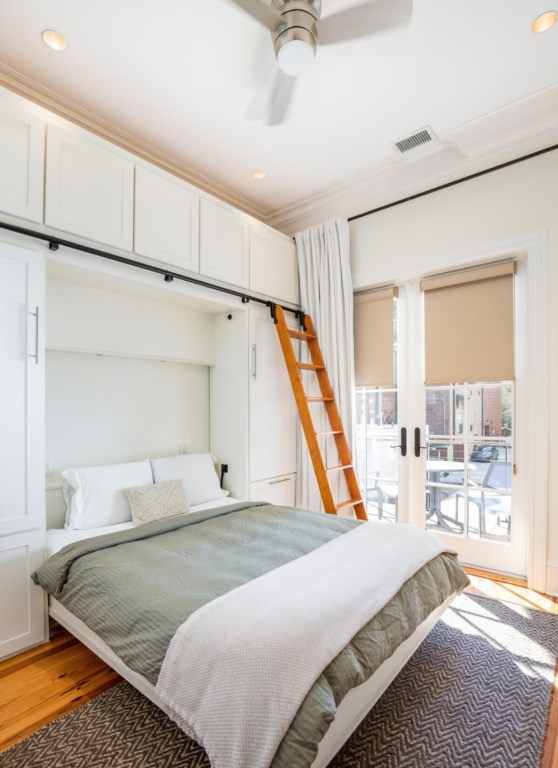 Vibrant King St Condo with Private Balcony