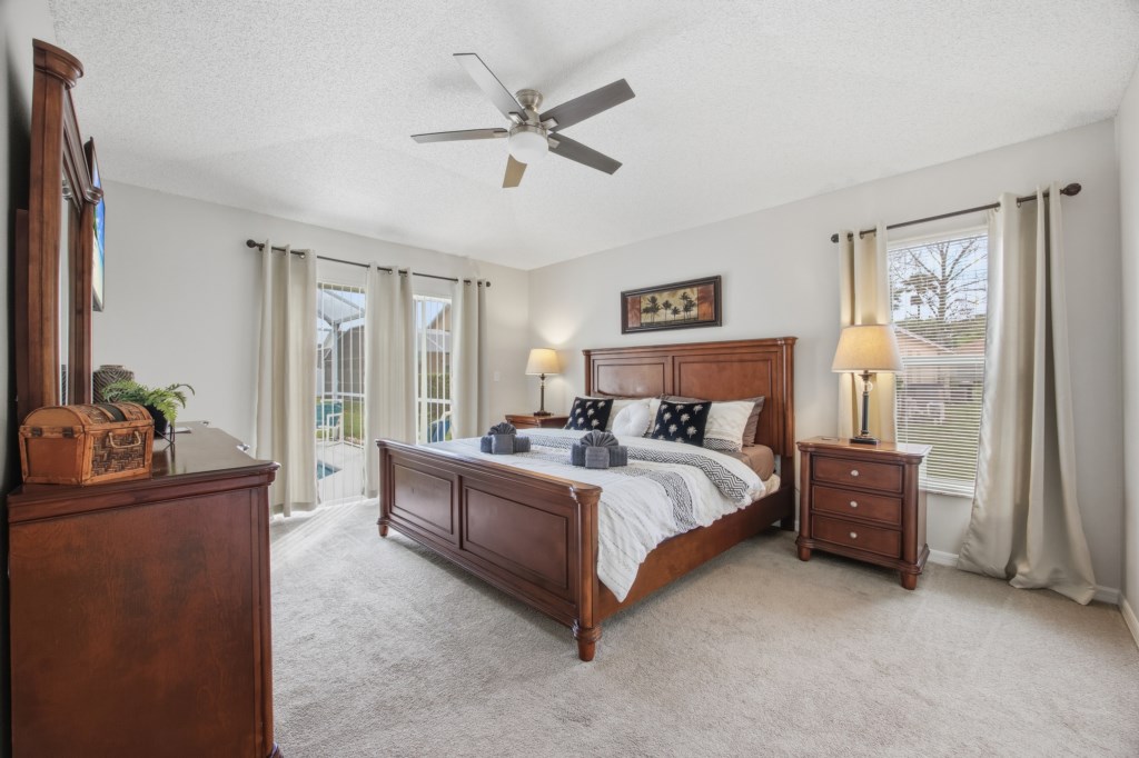 21-260316_240GrosvenorLp_08