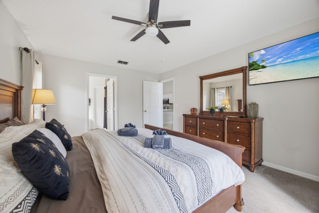 22-260316_240GrosvenorLp_09