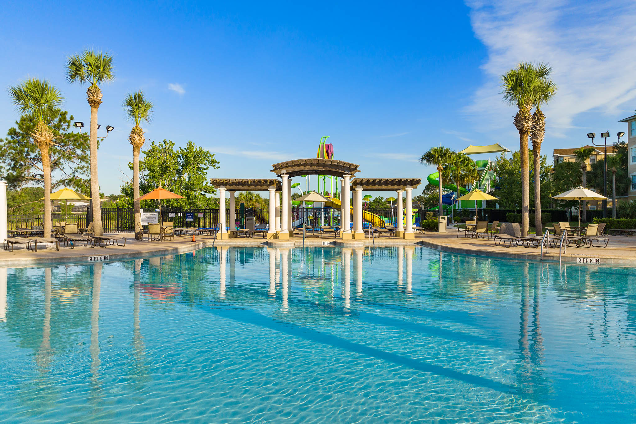 Spacious 2-Bed Condo with Resort Pool Amenities