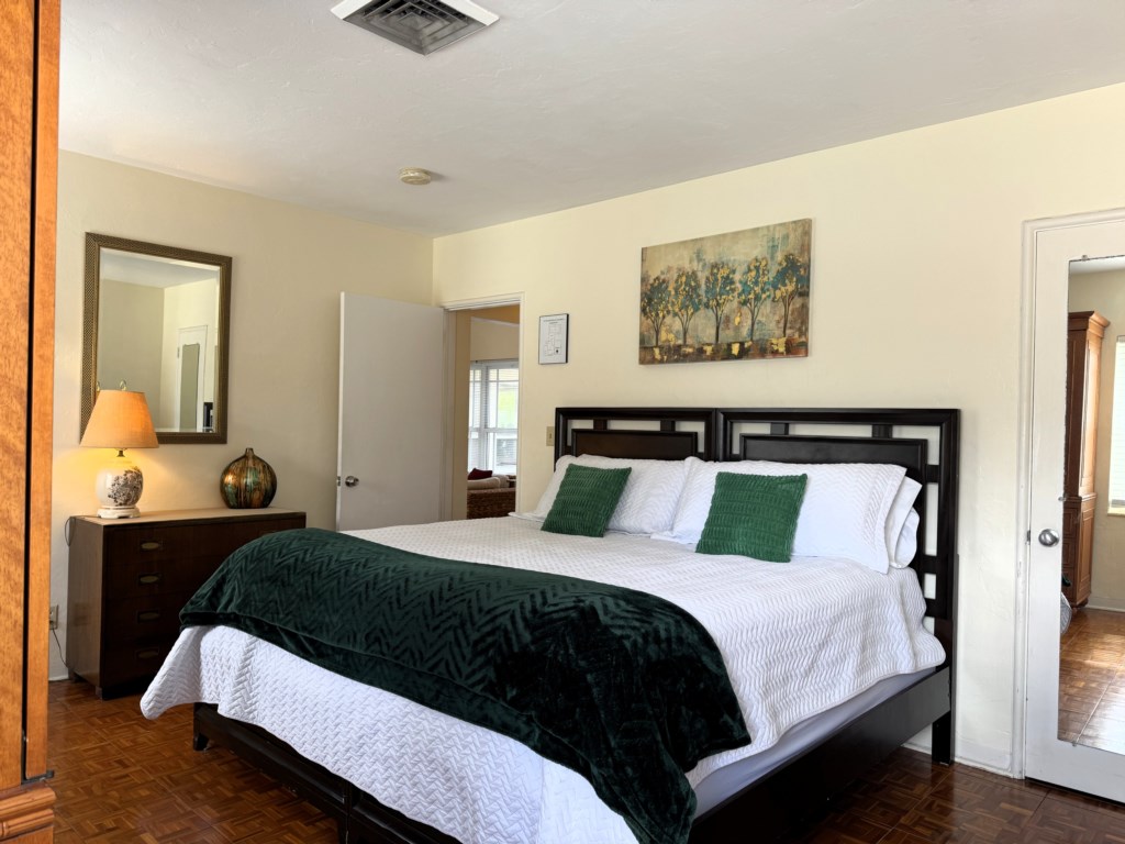 Guest Bedroom w/King Bed option