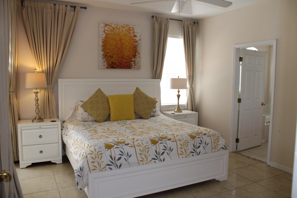 This master king suite features a private en-suite bathroom, offering a spaciousMaster King Suite with en suite Bathroom