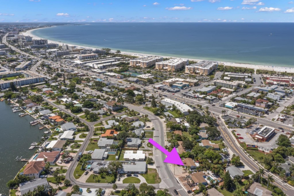 Near Corey Ave, Restaurants, and Beaches