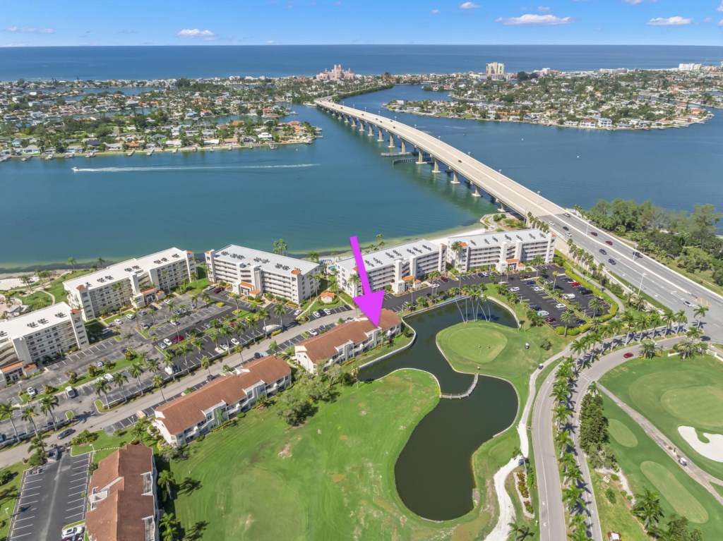 Stunning Isle del Sol Community