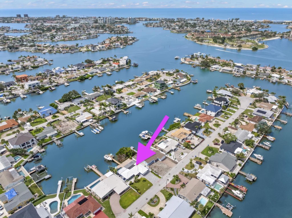 Lovely St Pete Neighborhood