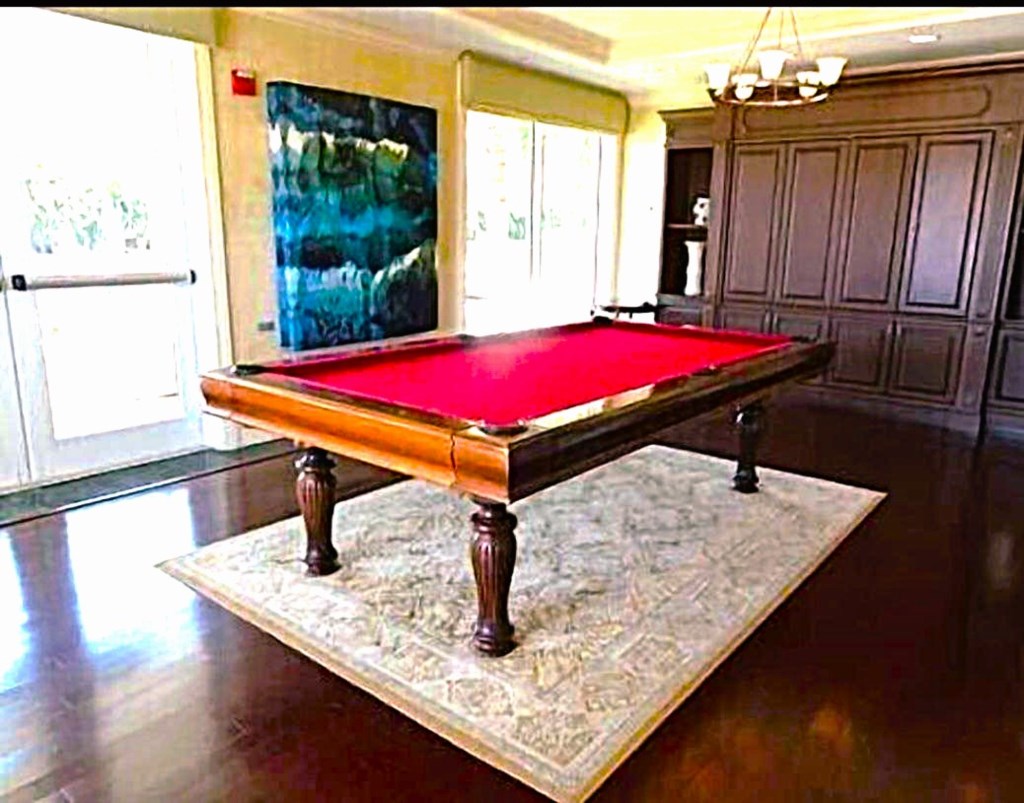 Pool table