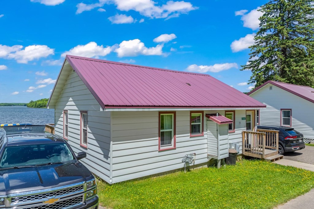 TB-02 Thunder Bay Resort Cabin#2 