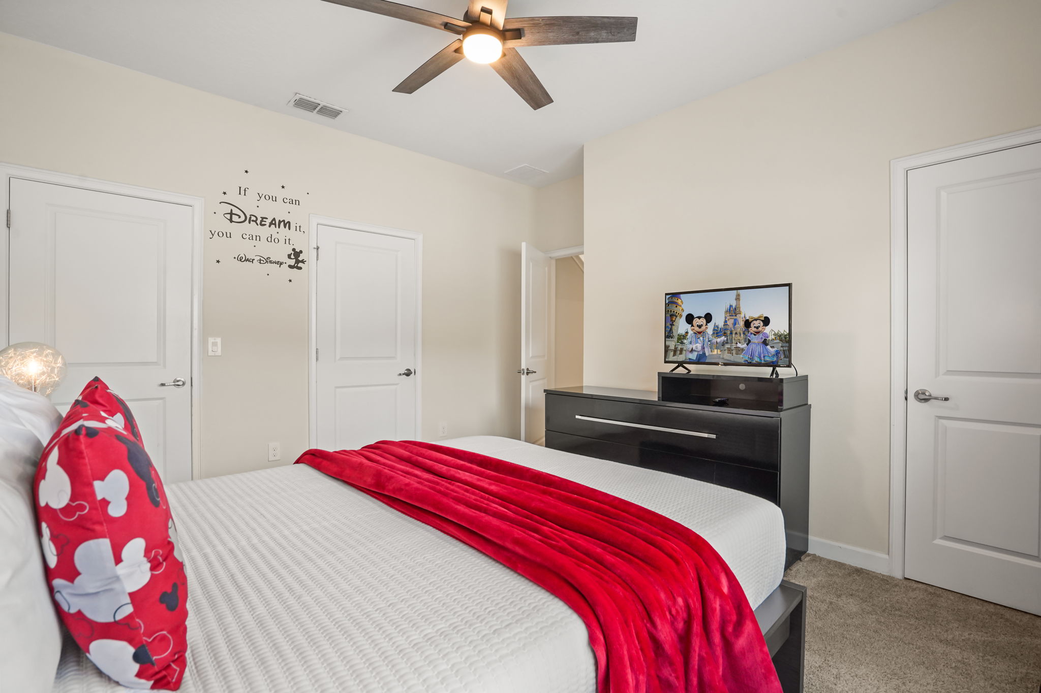 4 bedroom vacation townhouse at Storey Lake  - Image 14
