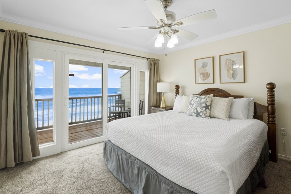 King Bedroom With Balcony Overlooking The Beach On 3rd Floor