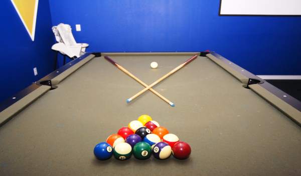 Garage Game Room - Billiards / Foosball / Basketball