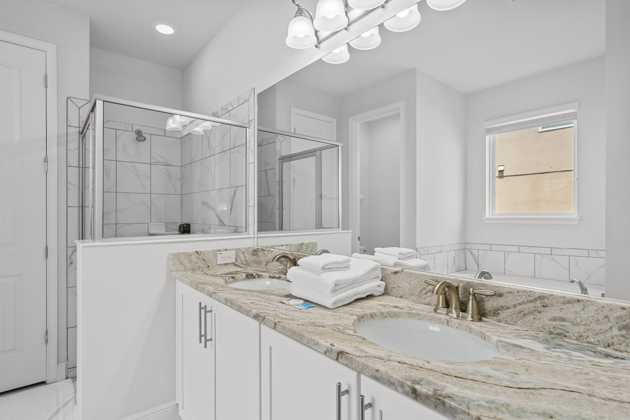 8 bedroom vacation house at Encore Resort at Reunion - Image 37