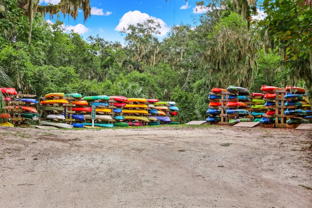 Kayaks and canoes 