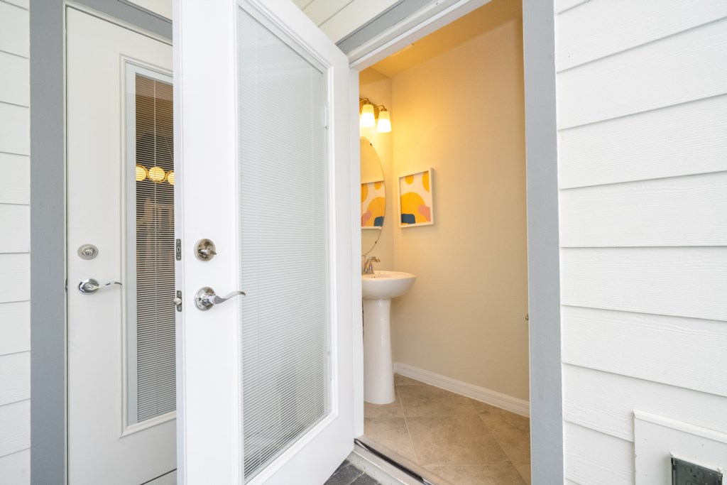 Half bathroom pool area