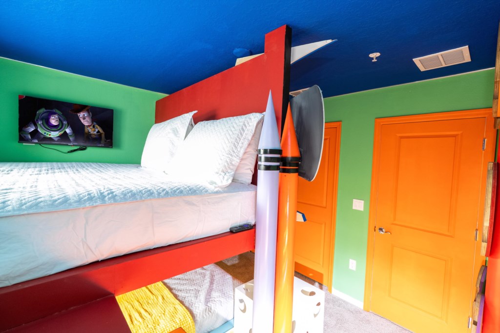 Toy Story Themed Bedroom w/ 2 full beds + 2 TV's