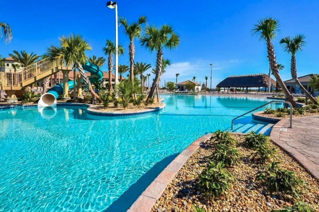water_slides_and_lazy_river_