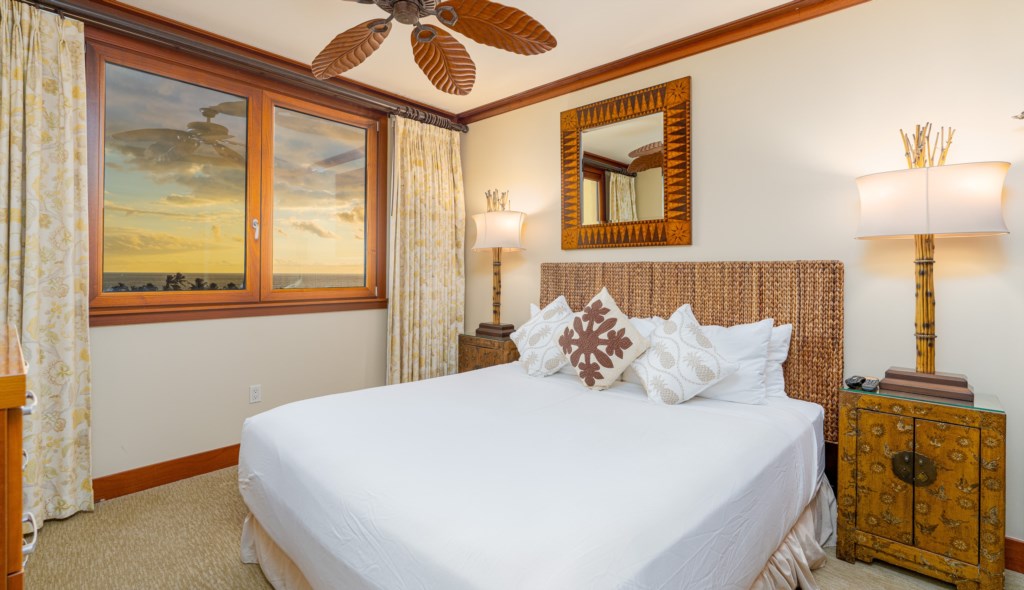 Bedroom with queen bed.