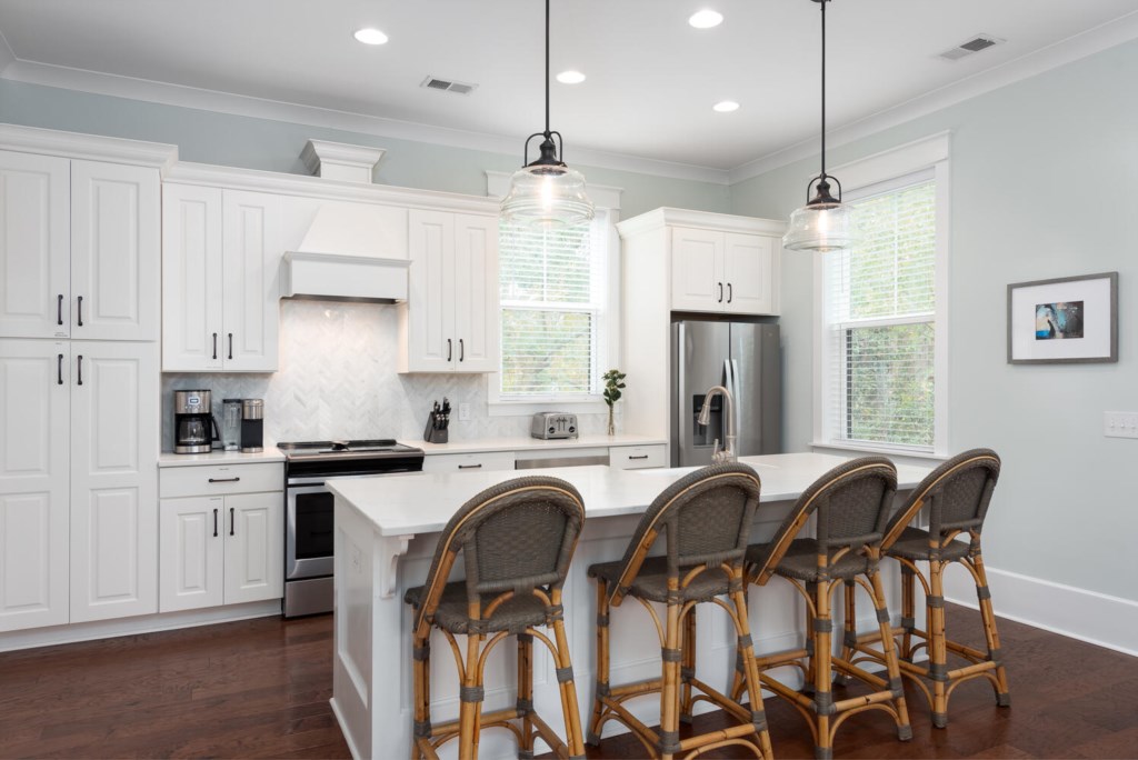 Luxury Beach Getaway with Modern Amenities