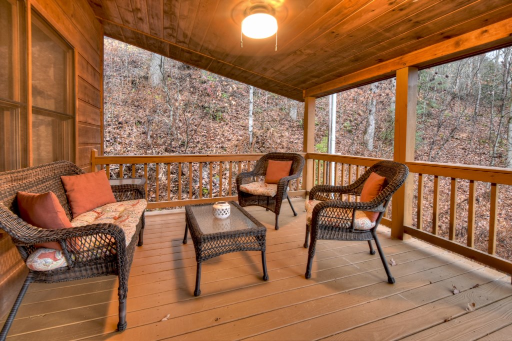 Sitting area on the top deck 