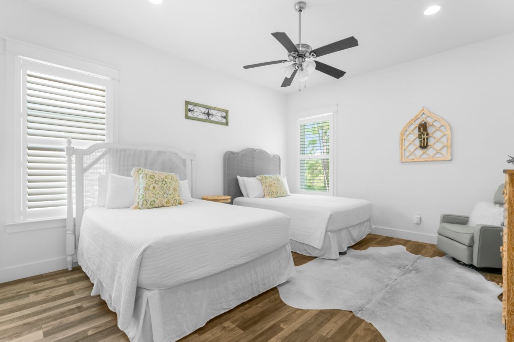 Guest Room with Two Queen Beds On 2nd Floor