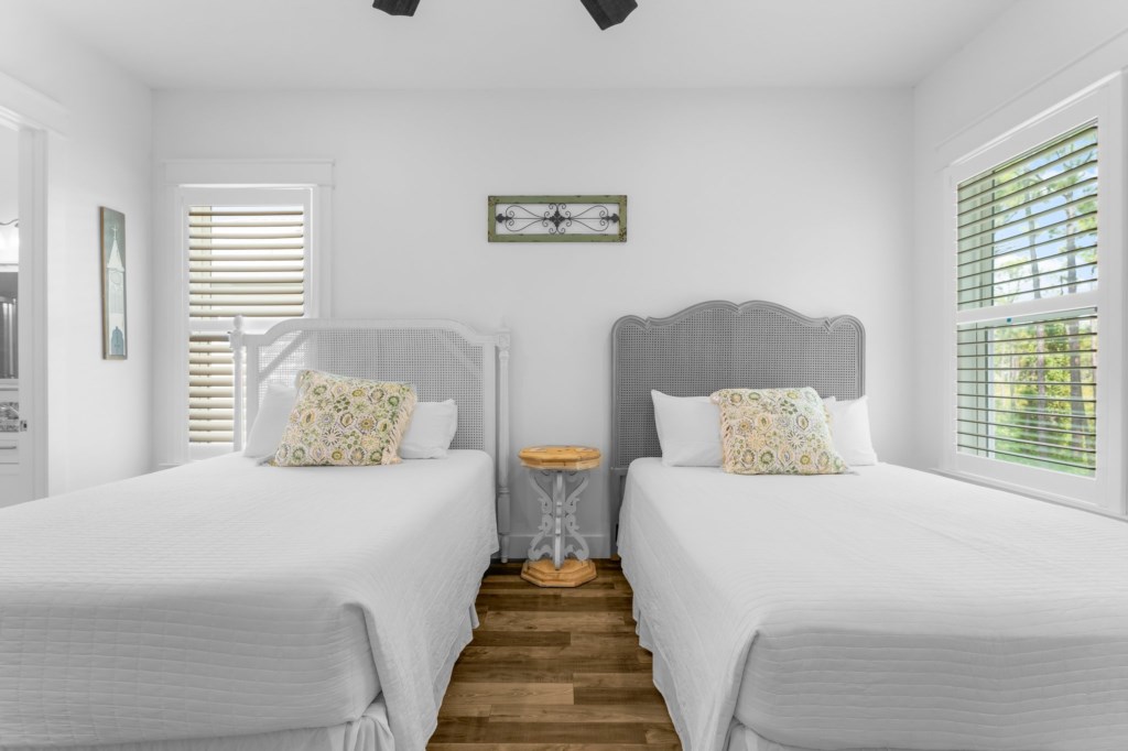 Guest Room with Two Queen Beds On 2nd Floor