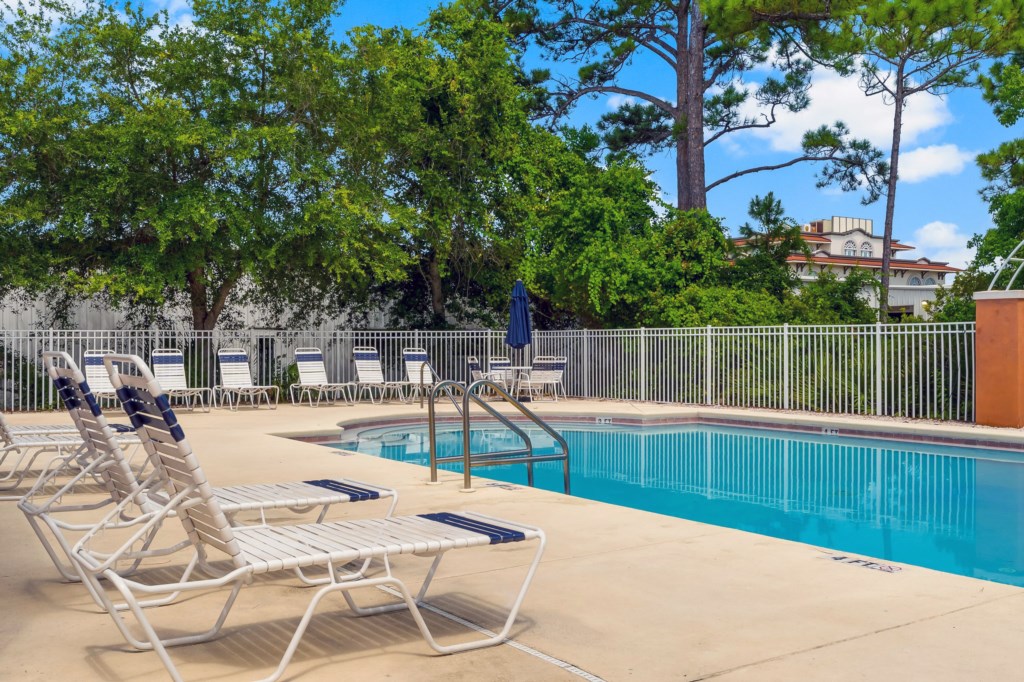 Spacious Pool Area Near Shore Beats Work