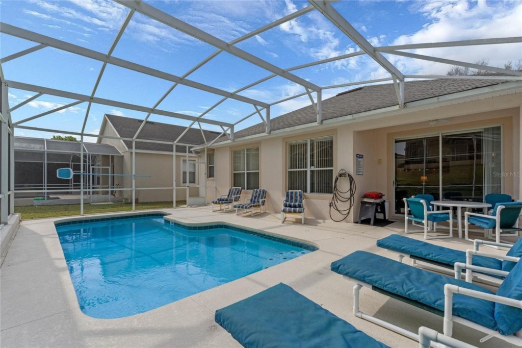 pool area 2.jpg