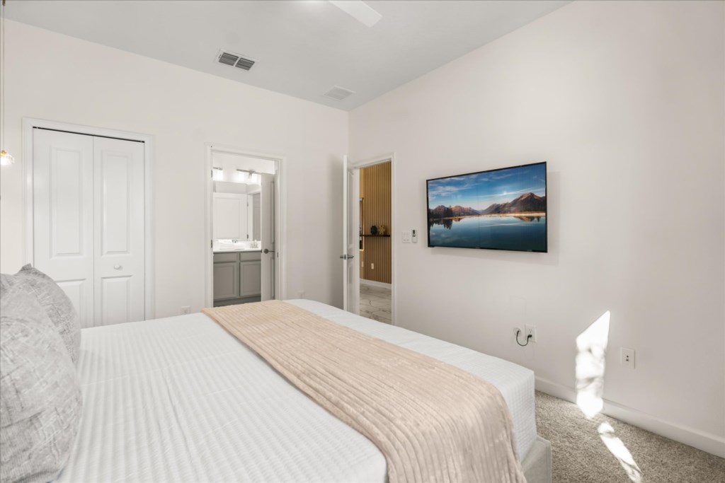 9 bedroom vacation house at Storey Lake - Image 24