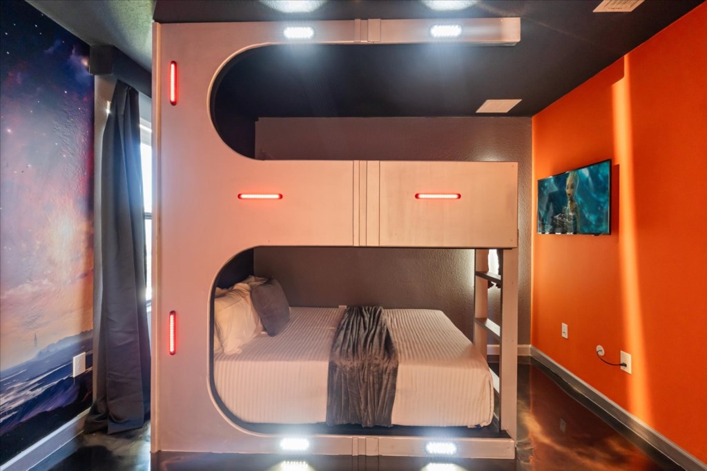 9 bedroom vacation house at Storey Lake - Image 40