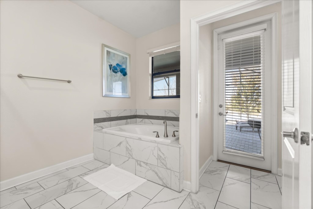 9 bedroom vacation house at Storey Lake - Image 52