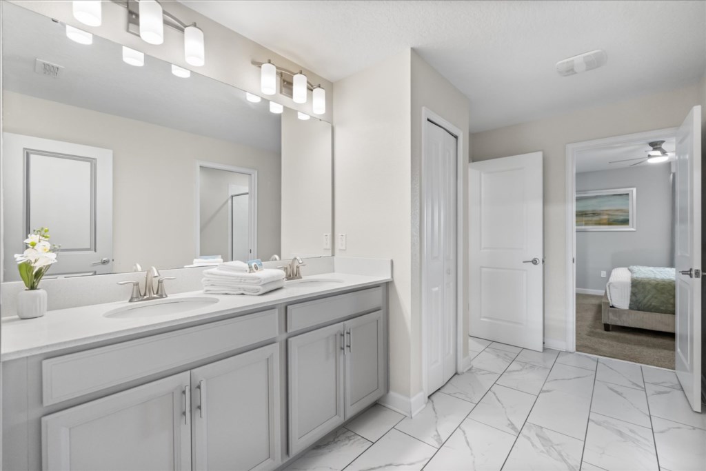 9 bedroom vacation house at Storey Lake - Image 58