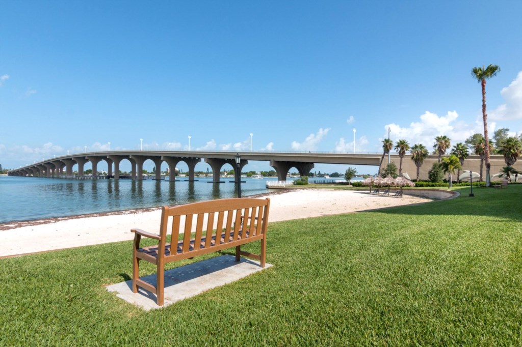 26.PrivateBeachlt
